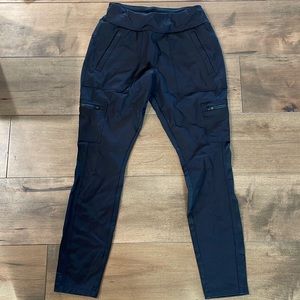 Athleta Headlands hybrid cargo pants